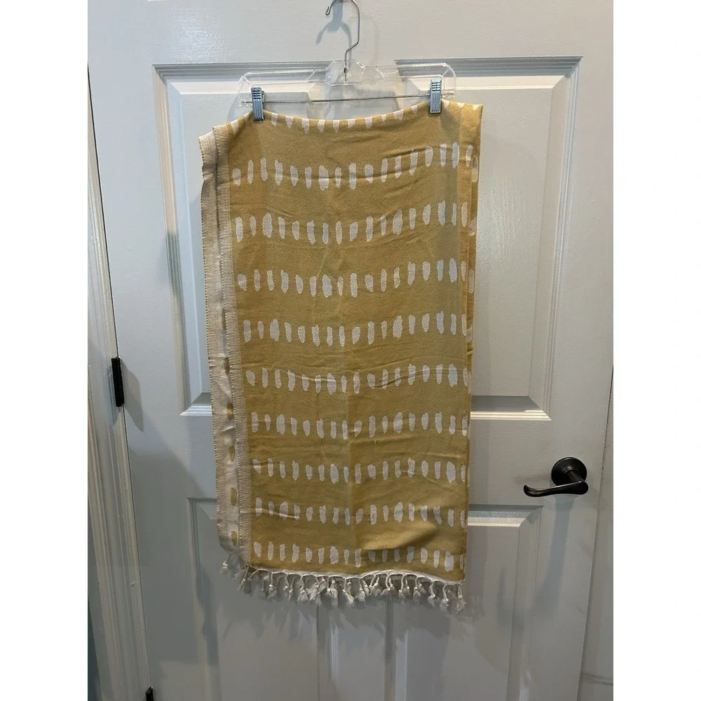 Authentic Turkish peshtemal towel/throw from the brand Teema Towel 63x36